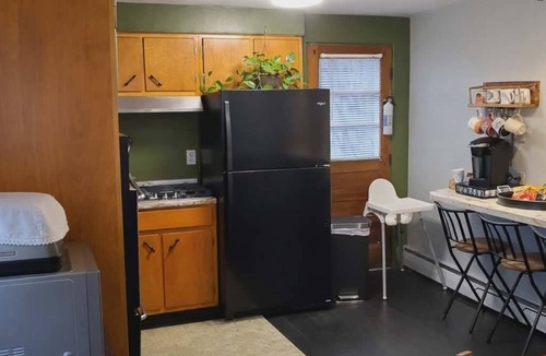 White Oak House | 3-bedroom Fun Bungalow in White Oak