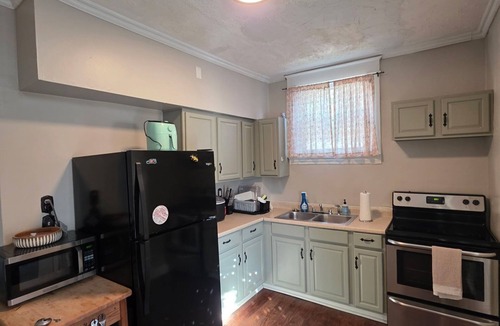 Bellevue House | 3-bedroom house in amazing Bellevue close to Downtown!