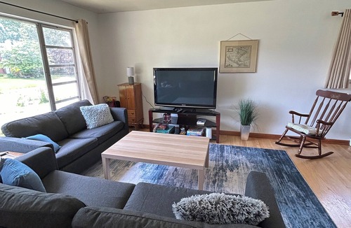 Columbus House | 3-bedroom house in Columbus, 15 minutes from downtown.