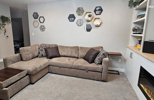 Rapid City House | 3-bedroom house in gorgeous Rapid City with AC, fast Wi-fi, fenced yard King bed