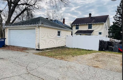 Dayton House | 3-bedroom house in lovely Dayton with business WIFI for relaxing stays