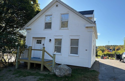 Machias House | 3-bedroom House with River View in the Center of Town