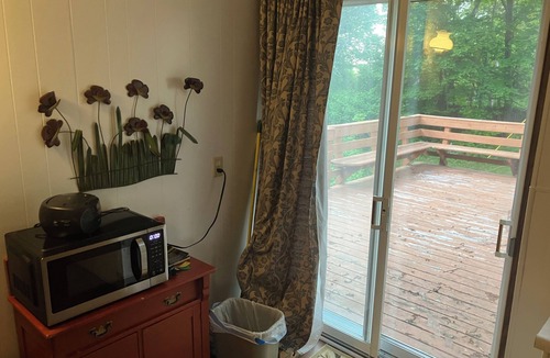 Ontonagon House | 3-bedroom snowmobile and ski house with parking FOUR blocks from trail in town