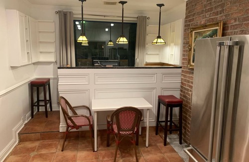 Downtown Pittsburgh House | 3-bedroom townhouse w/AC Downtown walk to FIREWORKS -Cultural District/Stadiums