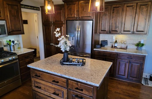 Peculiar House | 3 Bedroom with Oasis Patio, under 30 minutes to World Cup