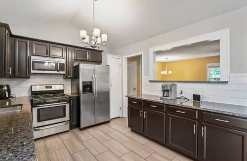 Lenexa House | 3 BR Overland Park Escape w/Deck close to Soccer Match Ease