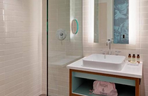 West Fens Hotel | 3 Family-friendly Units Close to Franklin Park Zoo! Valet Parking, Pets Alowed!