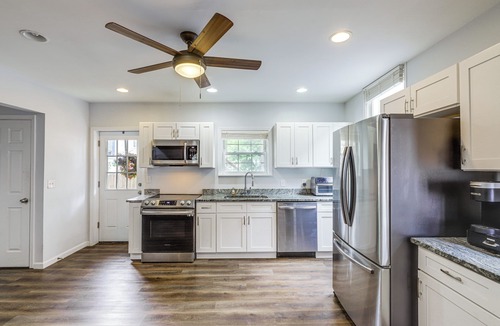 Covington House | 3 Mi to Cincinnati: Covington Home w/Patio!