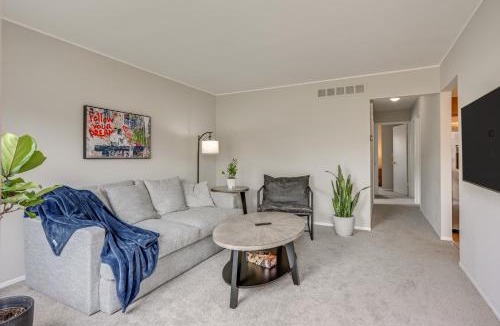 Hazel Park House | 3 Mi to Dtwn Royal Oak: Getaway w/Fenced Yard!