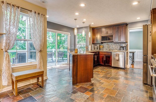 Wayne House | 3 Mi to Indianapolis Speedway! Modern Home w/ Yard