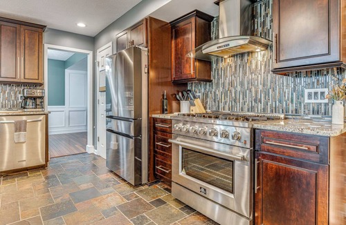 Wayne House | 3 Mi to Indianapolis Speedway! Modern Home w/ Yard