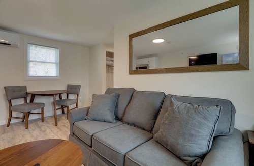 Wareham Apartment | 3 Mi to Onset Beach & Village! Pet-friendly Apt