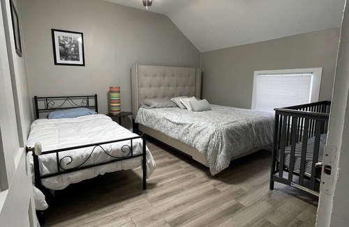 Westside Connection House | 3 Miles to Downtown 3 Bedrooms 2 Full Baths. Kitchen, Dining & Gathering areas.