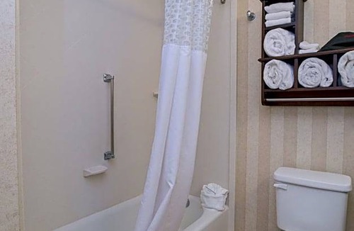 Portsmouth Hotel | 3-Star Hotel ∙ Hampton Inn Portsmouth Central