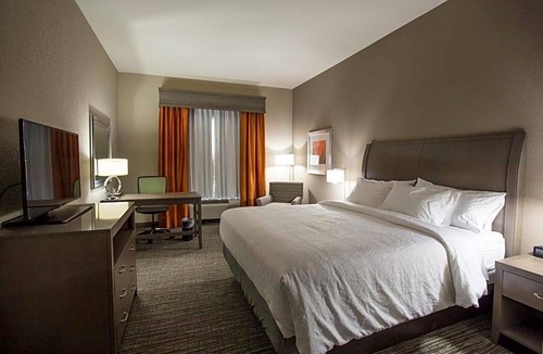 Bolingbrook Hotel | 3-Star Hotel ∙ Hilton Garden Inn Bolingbrook I-55