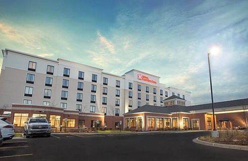 Bolingbrook Hotel | 3-Star Hotel ∙ Hilton Garden Inn Bolingbrook I-55