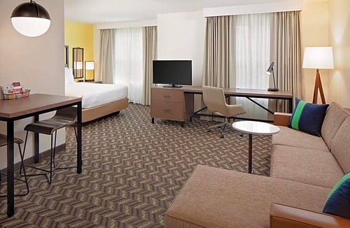 Dedham Hotel | 3-Star Hotel ∙ Residence Inn Boston Dedham
