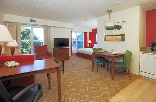Flint Hotel | 3-Star Hotel ∙ Residence Inn by Marriott Flint Grand Blanc