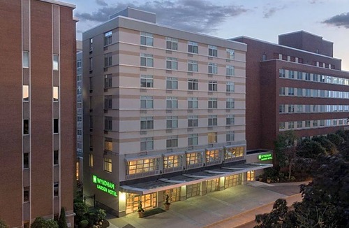 Downtown Buffalo Hotel | 3-Star Hotel ∙ Wyndham Garden Buffalo Downtown