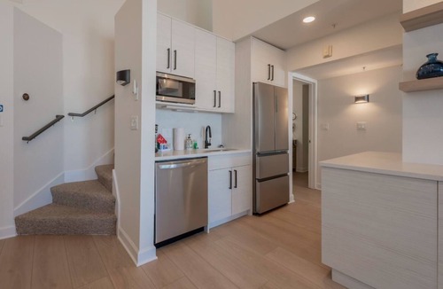 Delavan Lake Condo | 317- 2 Bedroom/2 Story Lake View Condo