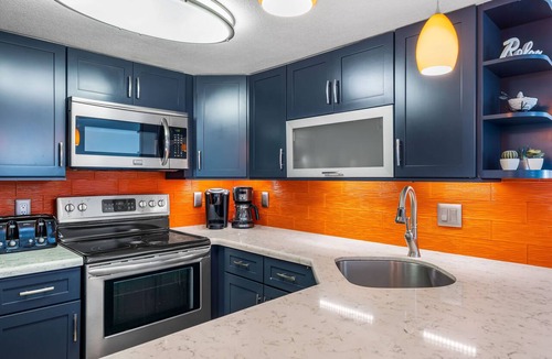 Holiday Isle Condo | 320- Beautifully remodeled Beachfront Condo, spectacular views