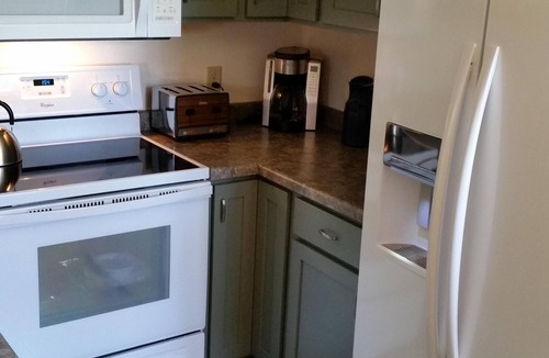 Gulliver House | 324' Lake Mich Beach, Cent.AC 4kayaks,9bikes well stocked,no neighbors 200+ft
