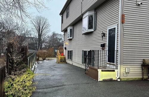 Beverly House | 3BDRM-1.5Bath Home- walk to Salem, Beaches, shops, pubs!