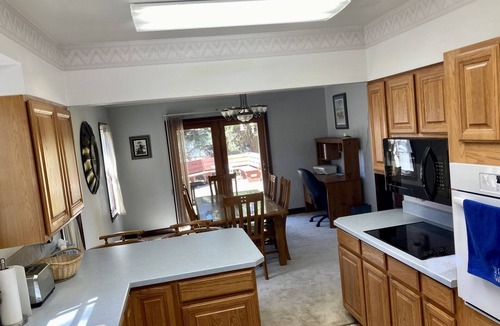 Nashua House | 3BDRM Home in Historic Fort Peck, walk to Summer Theatre, Ft. Peck Hotel