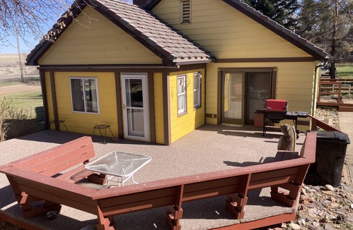 Nashua House | 3BDRM Home in Historic Fort Peck, walk to Summer Theatre, Ft. Peck Hotel