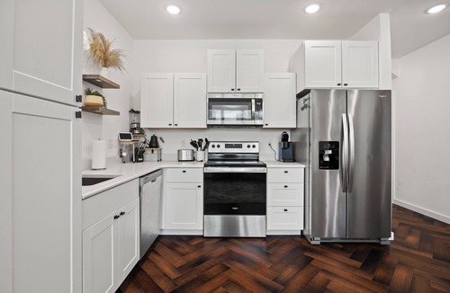 Fayetteville House | 3BR Cottage near UofA and MTB