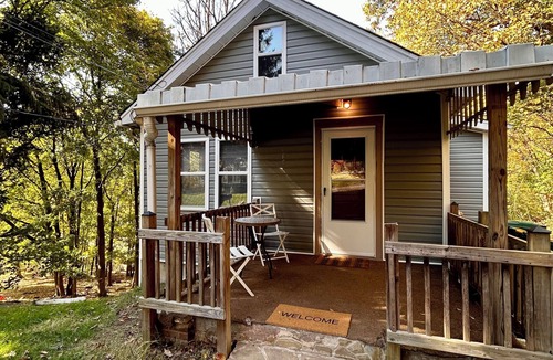 Wildwood House | 3BR Hampton Easy Downtown Access, quiet retreat with lots of privacy