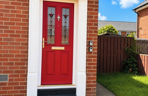 Sunderland House | 3BR Hastings House | Contractor Friendly