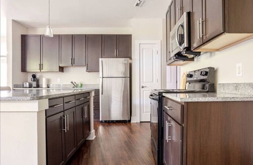 Indianapolis Apartment | 3BR Solana 209 Riverside Gym Pool Dog Park