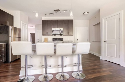 Indianapolis Apartment | 3BR Solana 209 Riverside Gym Pool Dog Park