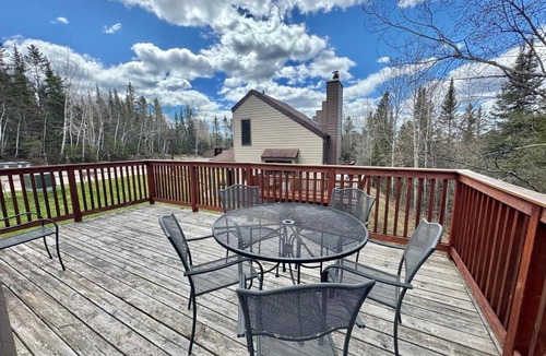 Lutsen House | 3BR Townhome Ski In Ski Out Pool Hot Tub