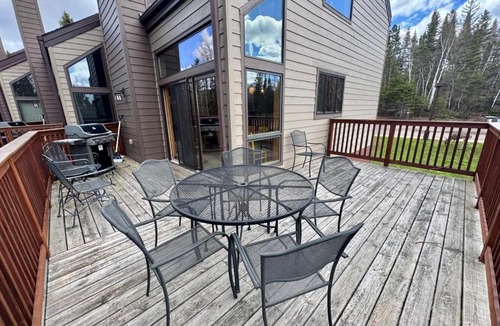 Lutsen House | 3BR Townhome Ski In Ski Out Pool Hot Tub