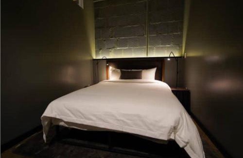 North Oakland Apartment | 3E - *Renovated* 3 min to Hillman Cancer Center Sleeps 6