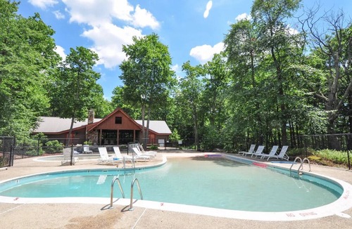 McHenry Villa | 4,000 sq. Foot Villa : 1/2 Mile to Slopes : 4 BR's w3 Master Suites : Game Room