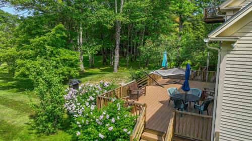 Wells House | 4 BDR with Private Hot tub Backyard and Deck