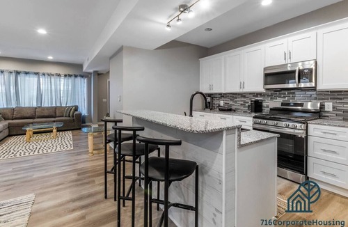 Front Park House | 4 Bed 2 Bath Single-Family House + Garage