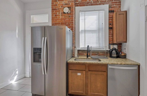 Victorian Village House | 4 Bed 2 Bath Townhouse - Goodale Park