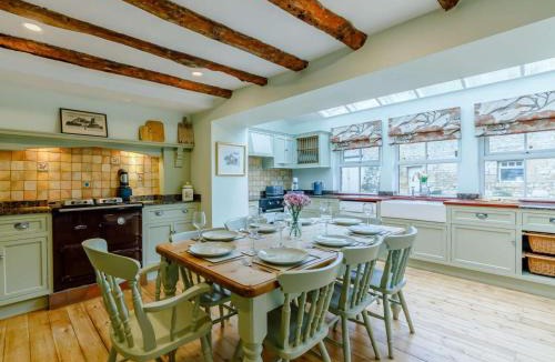 Hexham House | 4 Bed in Hexham oc-90521