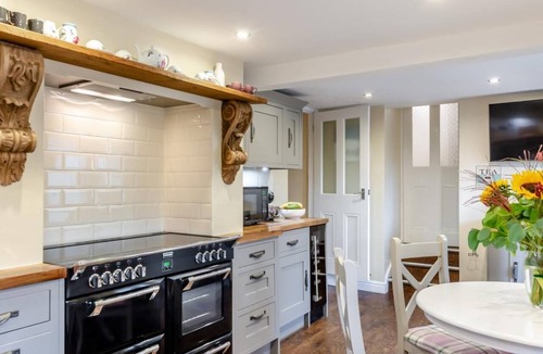 Middleham Cottage | 4 Bed in Leyburn (oc-83260)