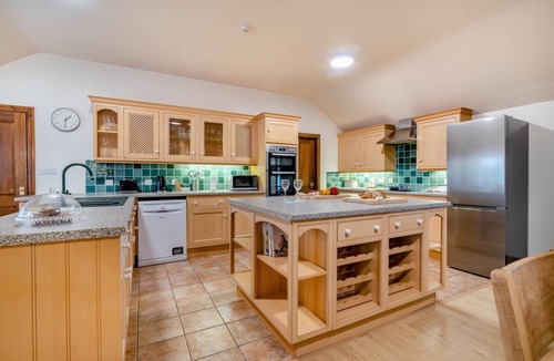 Nether Stowey Cottage | 4 Bed in Nether Stowey (oc-c30195)
