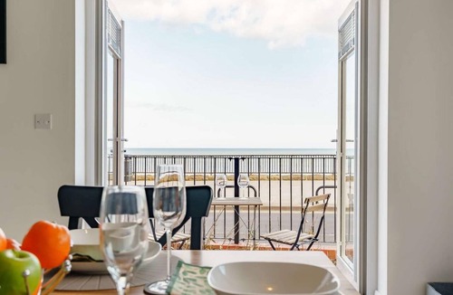 Whitley Bay Cottage | 4 Bed in Whitley Bay (oc-87396)