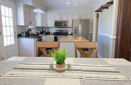 Kettering House | 4 Bedroom, 2.5 bathroom Spacious House in Kettering