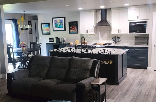 Pickett House | 4 Bedroom 3 Bath Ranch - Just Outside Oshkosh