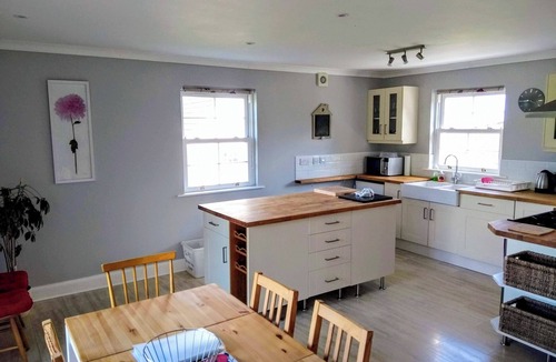 Berwick-upon-Tweed Cottage | 4 bedroom accommodation in Lamberton, near Berwick