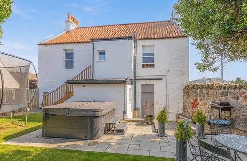 Musselburgh Cottage | 4 bedroom accommodation in Musselburgh