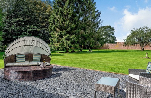 Carlisle Cottage | 4 bedroom accommodation in Crosby-on-Eden, near Carlisle